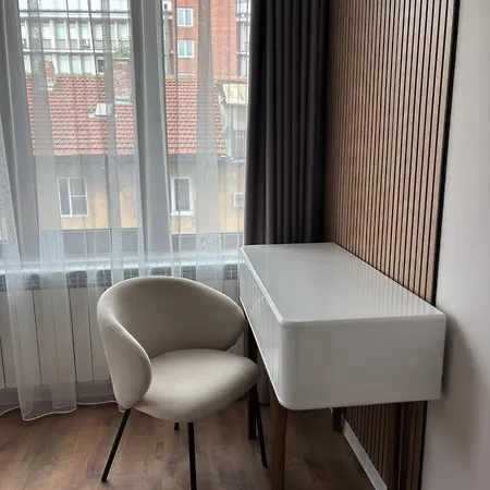 дизайнерски * Burgaz